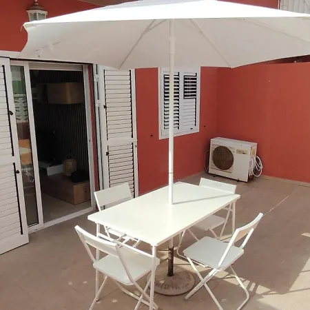 Terraza Del Sol Con Piscina En شقة كانديلاريا