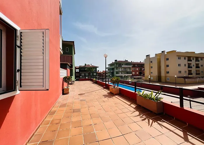 Terraza Del Sol Con Piscina En Apartament Candelaria