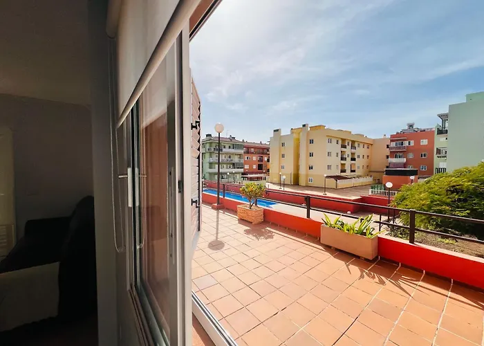 Terraza Del Sol Con Piscina En Apartament *